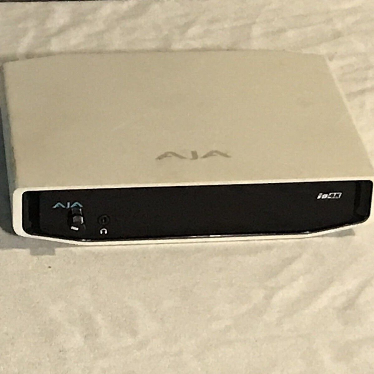 AJA IO-4K Video I/O for Thunderbolt 2 - Unit Only No Power Supply Included